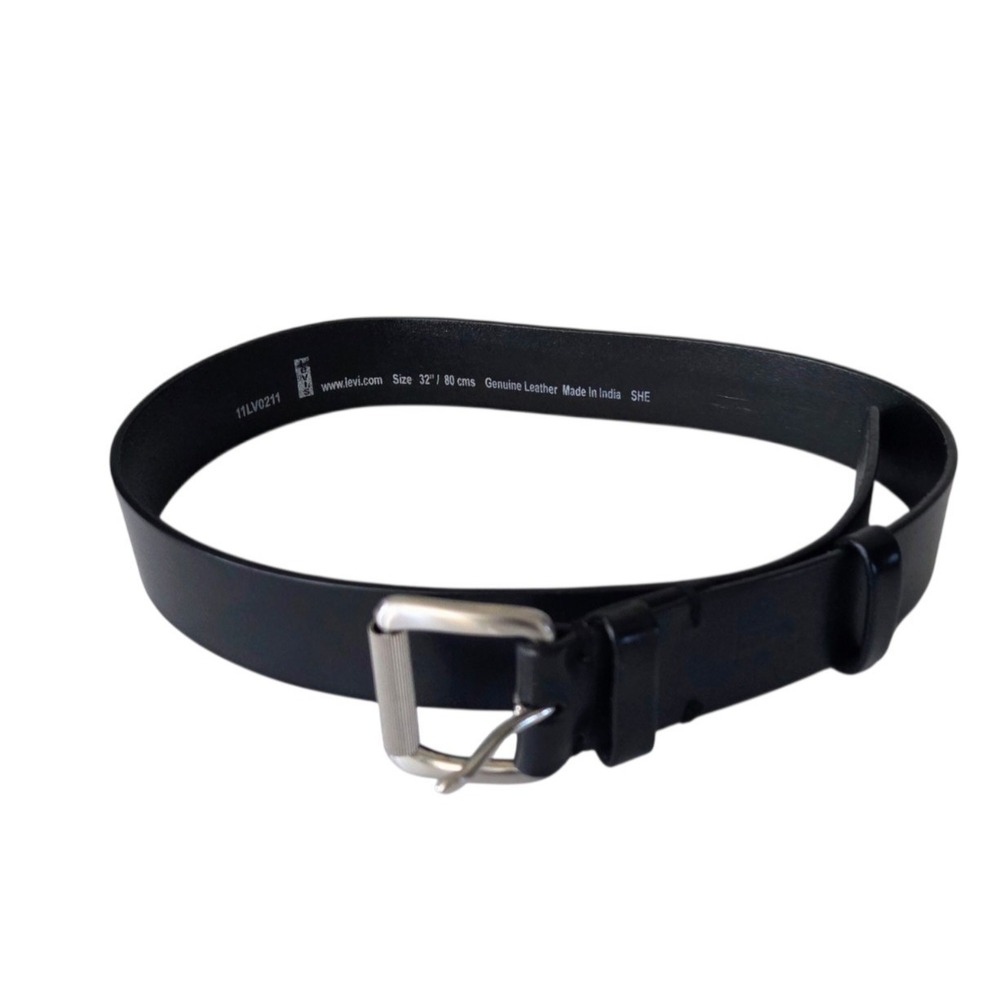 Levi's Black Leather Belt Classic Style Silver Buckle India Women's Size 32